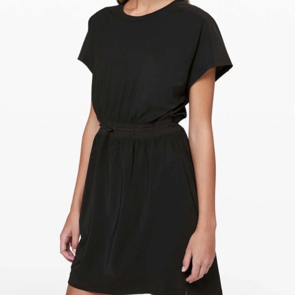 Lululemon throw it on dress size 4 vguc - Picture 1 of 4